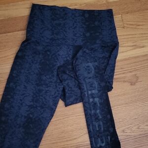 Chic Black Textured Leggings